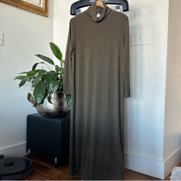Vintage Norm Thompson Brown turtleneck Maxi dress Sz M Shoulder Pads Back Slit - Picture 1 of 10